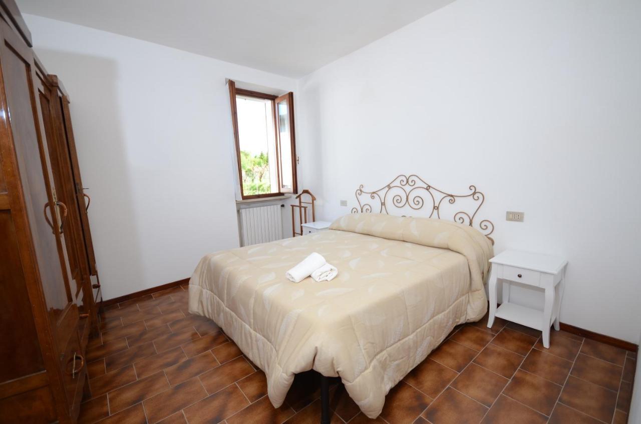 Corte Vezzola Trilocale Tommaso Puegnago del Garda Exterior photo